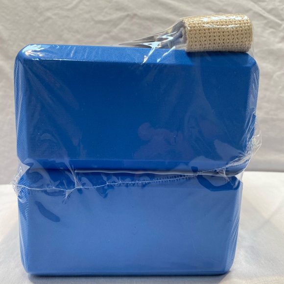 New Sealed Danskin Yoga Blocks and Strap Set. Blue Blocks and Cream Strap - Picture 6 of 8